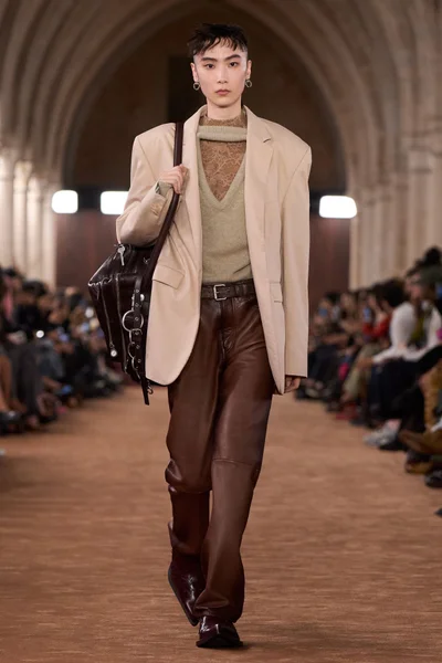 Look 31